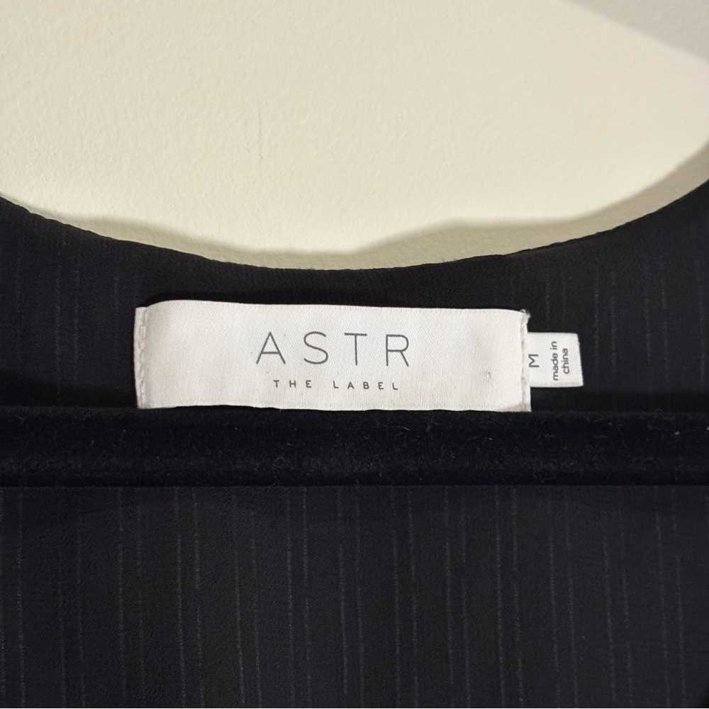 ASTR the Label Bernadette Black White Stripe Surplice Bodysuit Size Medium NWT - Picture 5 of 7